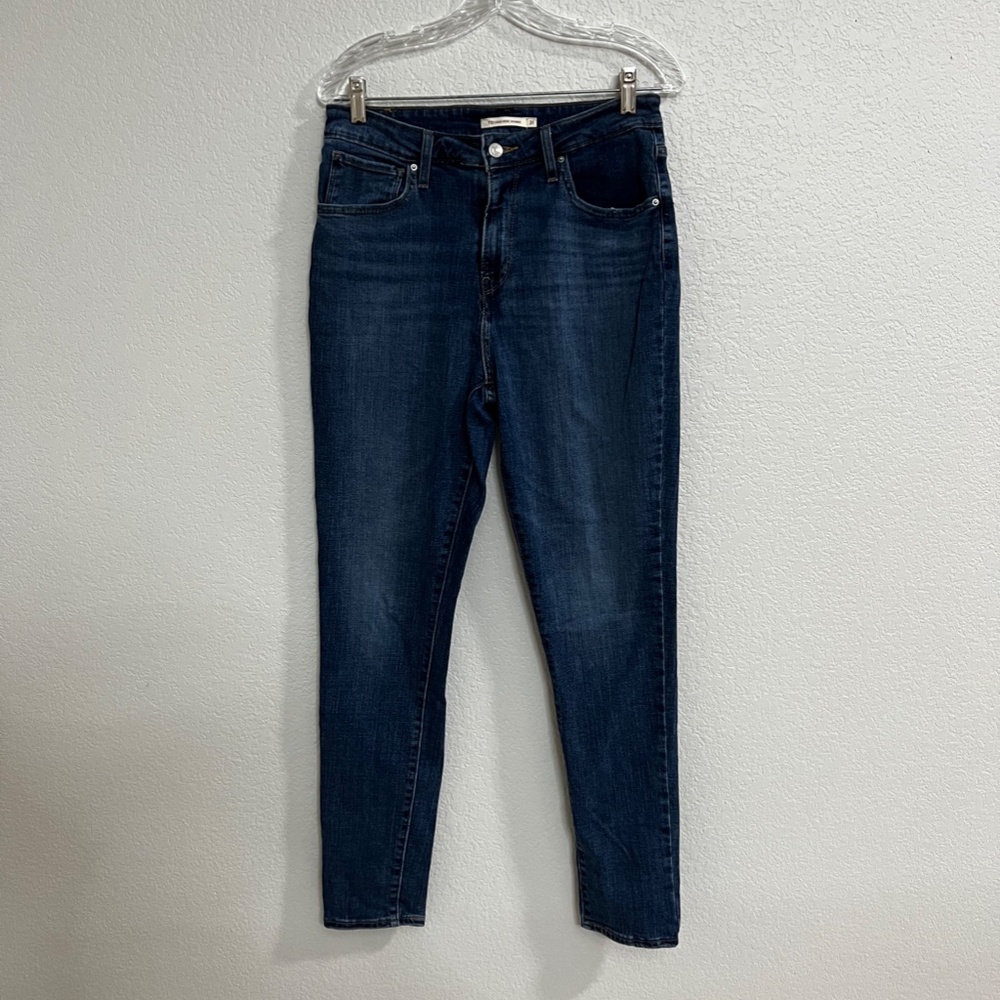 Levi’s 721 High Rise Skinny Jean